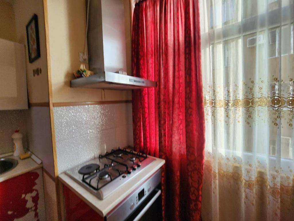 Apartment On David Aghmashenebeli Avenue Kutaisi Exterior photo